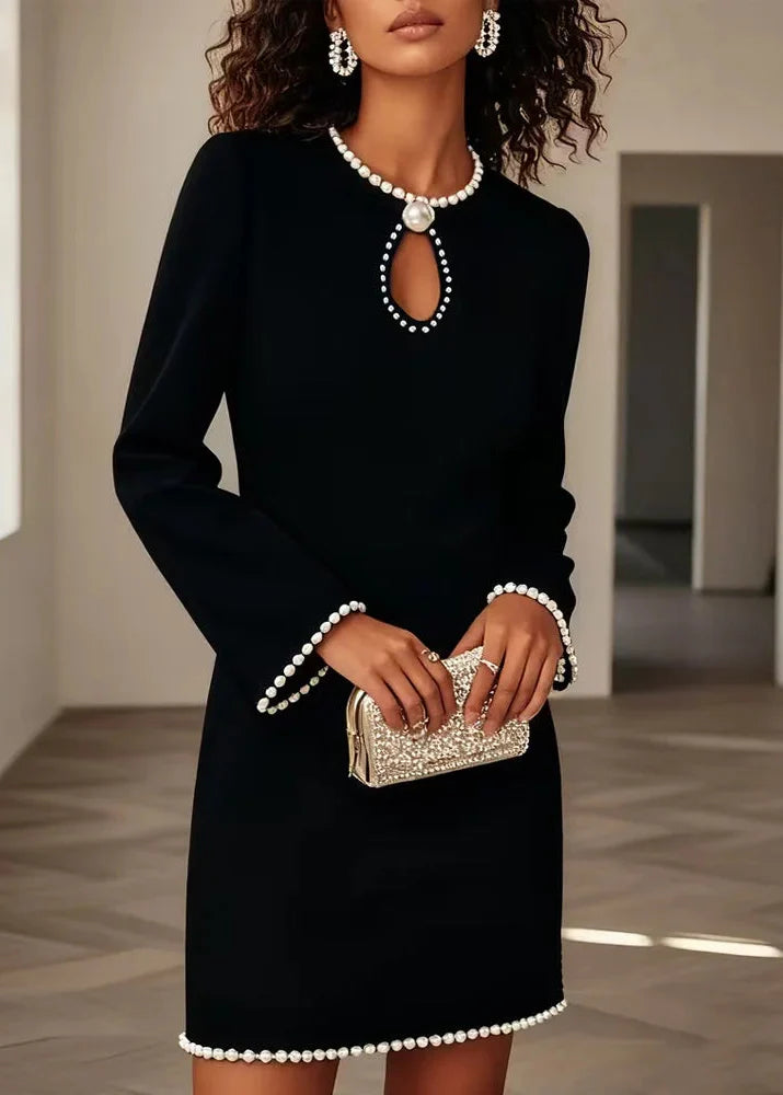 Stiilne sirge lõikega kleit pikkade varrukatega