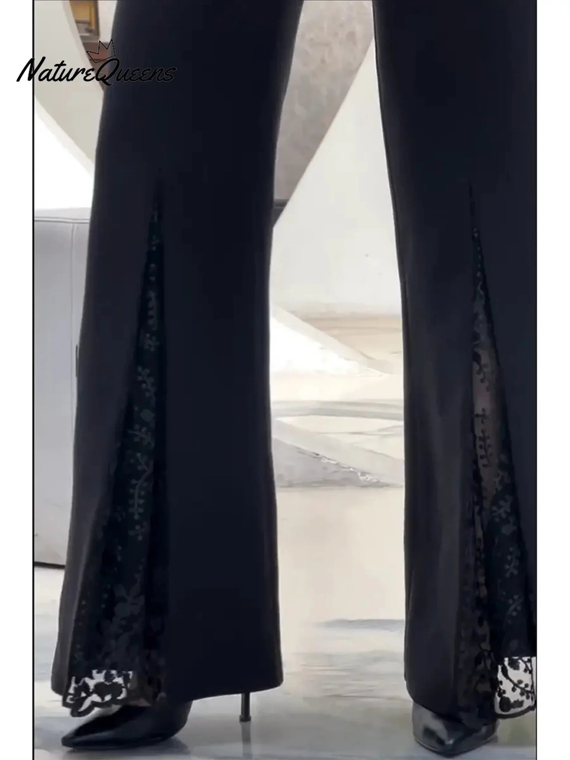 Elegantsed pitsist laiendatud püksid naistele