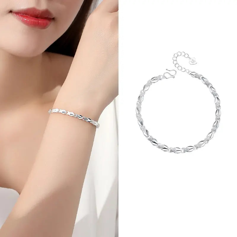 Hõbedaga kaetud käevõru