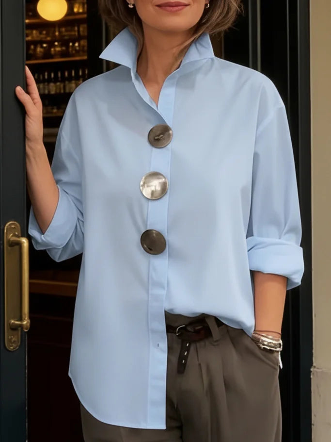 Elegantne pluus püstise krae ja metallnööpidega