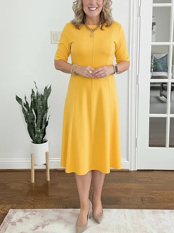 Ühevärviline midi kleit 3/4 varrukatega