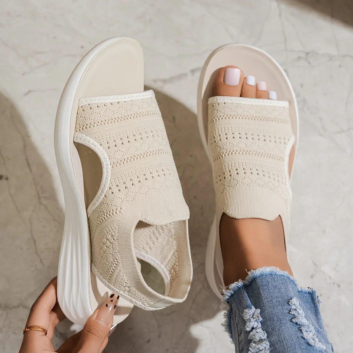 Naiste ortopeedilised sandaalid