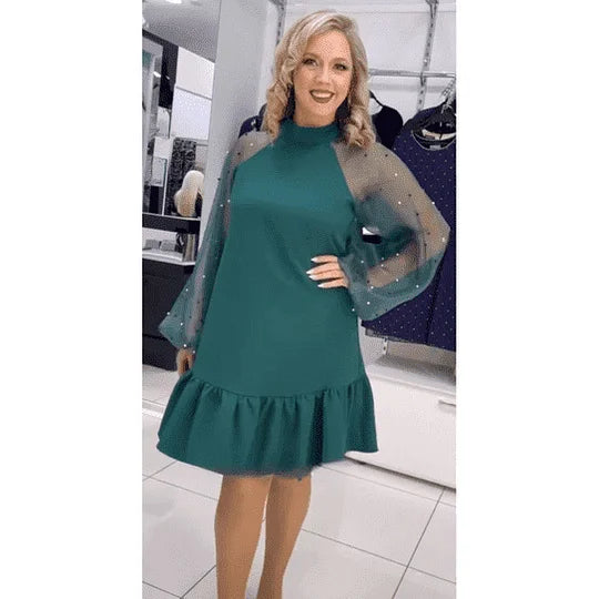 Elegantne kleit lipsuga selja taga